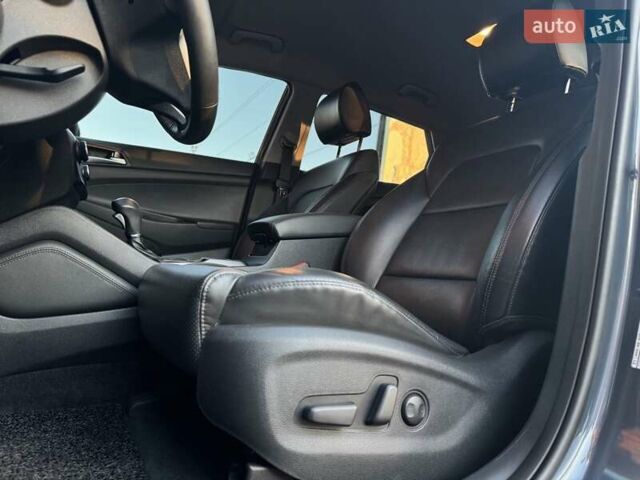 Синий Хендай Туксон, объемом двигателя 2 л и пробегом 136 тыс. км за 23200 $, фото 18 на Automoto.ua