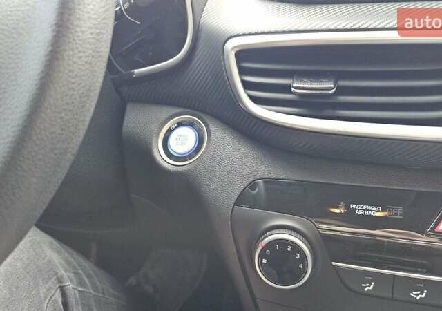 Хендай Туксон 2019 в Черновцах на Automoto.ua Синий Хендай Туксон, объемом двигателя 2 л и пробегом 46 тыс. км за 18500 $, фото 8 на Automoto.ua