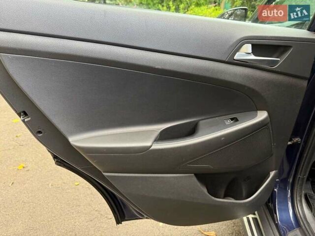 Синий Хендай Туксон, объемом двигателя 2 л и пробегом 48 тыс. км за 22790 $, фото 17 на Automoto.ua