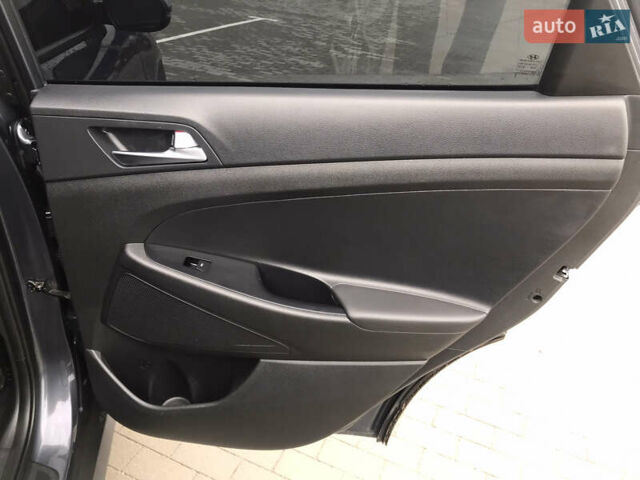 Синий Хендай Туксон, объемом двигателя 2 л и пробегом 145 тыс. км за 21600 $, фото 51 на Automoto.ua