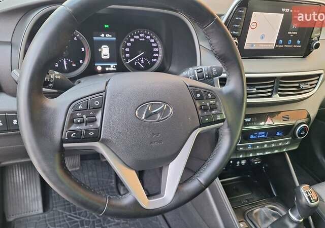 Синий Хендай Туксон, объемом двигателя 1.6 л и пробегом 182 тыс. км за 20400 $, фото 14 на Automoto.ua