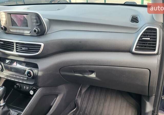 Синій Хендай Туксон, об'ємом двигуна 2 л та пробігом 97 тис. км за 22500 $, фото 2 на Automoto.ua