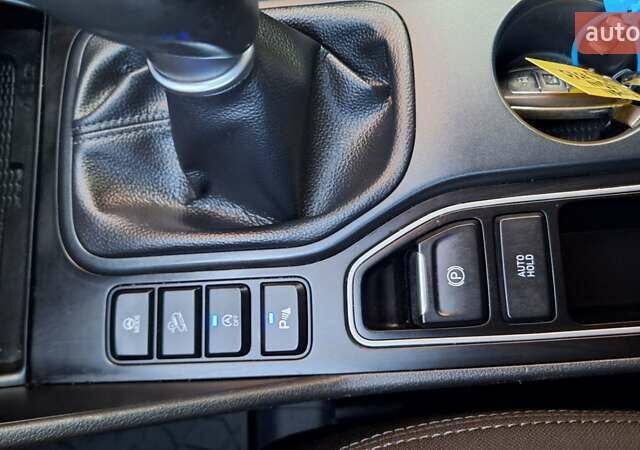 Синий Хендай Туксон, объемом двигателя 1.6 л и пробегом 181 тыс. км за 20400 $, фото 46 на Automoto.ua