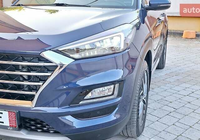 Синий Хендай Туксон, объемом двигателя 1.6 л и пробегом 181 тыс. км за 20400 $, фото 4 на Automoto.ua