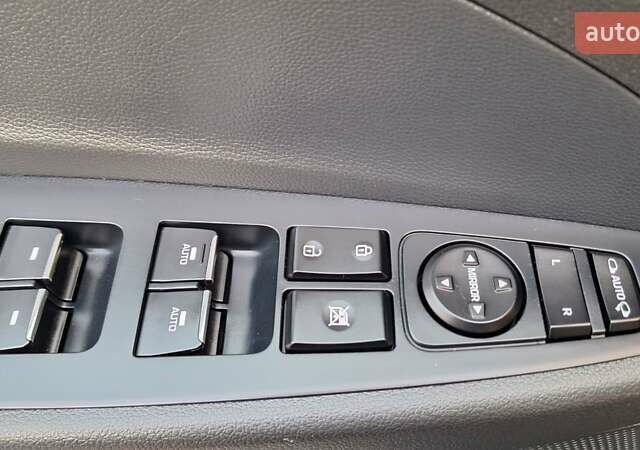 Синий Хендай Туксон, объемом двигателя 1.6 л и пробегом 182 тыс. км за 20400 $, фото 28 на Automoto.ua