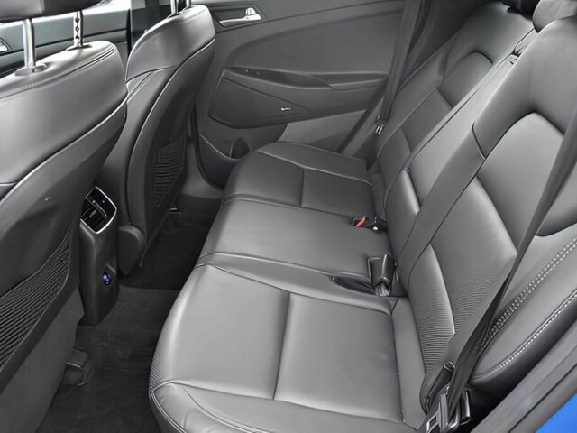 Синий Хендай Туксон, объемом двигателя 2.4 л и пробегом 23 тыс. км за 11000 $, фото 12 на Automoto.ua