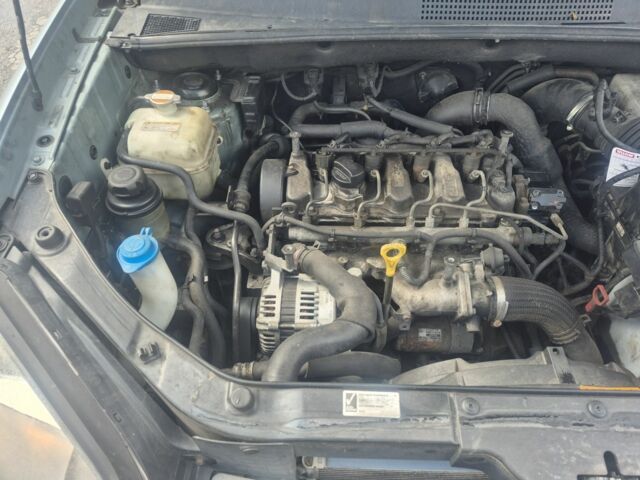 Зеленый Хендай Туксон, объемом двигателя 2 л и пробегом 190 тыс. км за 5000 $, фото 15 на Automoto.ua