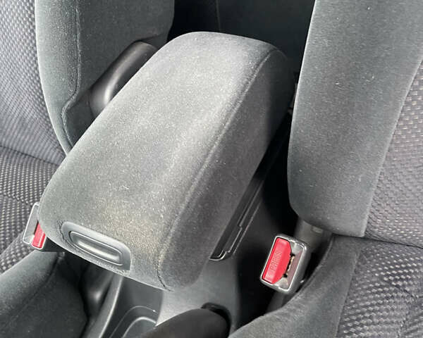 Зеленый Хендай Туксон, объемом двигателя 1.98 л и пробегом 261 тыс. км за 7499 $, фото 110 на Automoto.ua