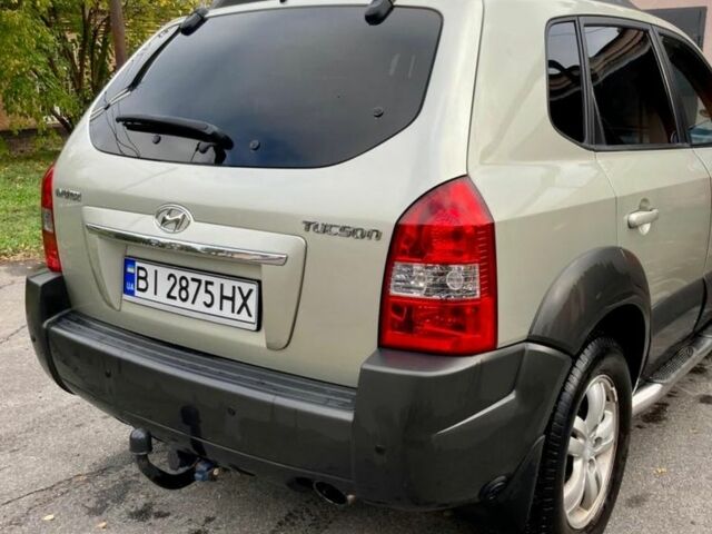 Зеленый Хендай Туксон, объемом двигателя 2 л и пробегом 230 тыс. км за 6950 $, фото 1 на Automoto.ua