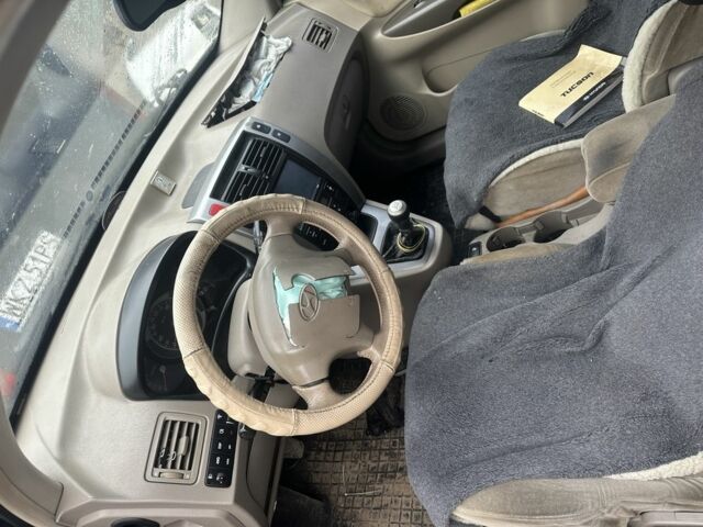 Зелений Хендай Туксон, об'ємом двигуна 2 л та пробігом 180 тис. км за 3700 $, фото 7 на Automoto.ua