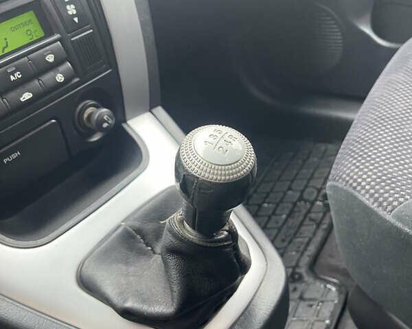 Зеленый Хендай Туксон, объемом двигателя 1.98 л и пробегом 261 тыс. км за 7499 $, фото 109 на Automoto.ua