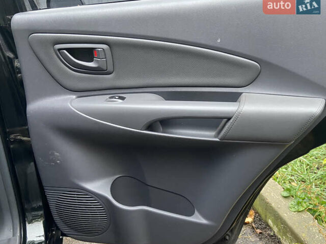 Зеленый Хендай Туксон, объемом двигателя 1.98 л и пробегом 200 тыс. км за 8500 $, фото 19 на Automoto.ua