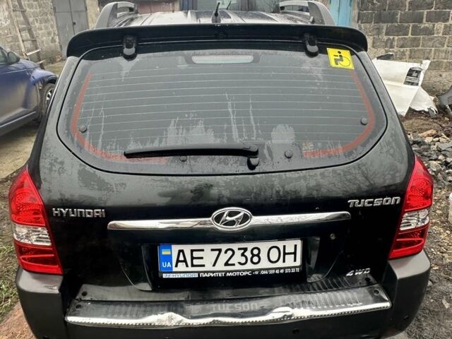 Зелений Хендай Туксон, об'ємом двигуна 2 л та пробігом 180 тис. км за 3700 $, фото 2 на Automoto.ua