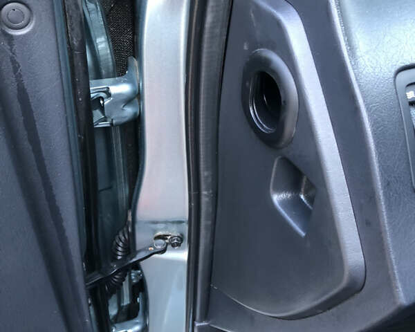 Зелений Хендай Туксон, об'ємом двигуна 1.98 л та пробігом 105 тис. км за 9200 $, фото 35 на Automoto.ua