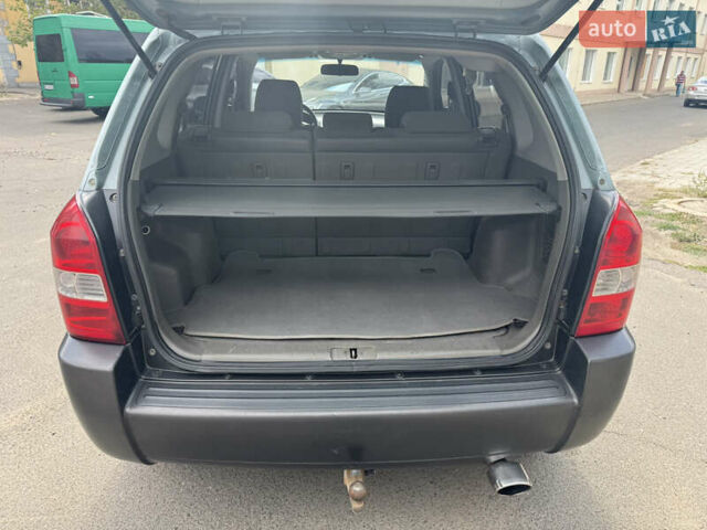 Хендай Туксон 2006 в Николаеве на Automoto.ua Зеленый Хендай Туксон, объемом двигателя 1.98 л и пробегом 234 тыс. км за 7700 $, фото 13 на Automoto.ua