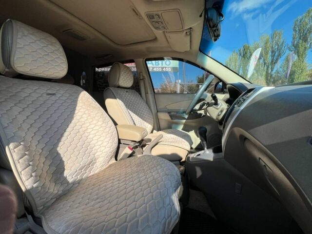 Зелений Хендай Туксон, об'ємом двигуна 2.7 л та пробігом 250 тис. км за 7900 $, фото 7 на Automoto.ua