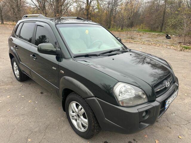 Зеленый Хендай Туксон, объемом двигателя 2.7 л и пробегом 250 тыс. км за 7850 $, фото 7 на Automoto.ua