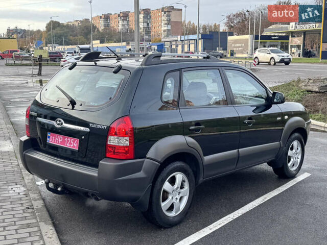 Хендай Туксон 2006 в Полтаве на Automoto.ua Зеленый Хендай Туксон, объемом двигателя 2 л и пробегом 221 тыс. км за 8299 $, фото 6 на Automoto.ua