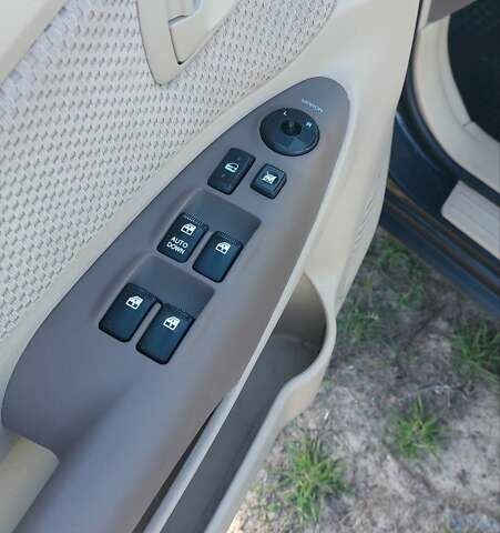 Зеленый Хендай Туксон, объемом двигателя 2 л и пробегом 138 тыс. км за 8500 $, фото 6 на Automoto.ua