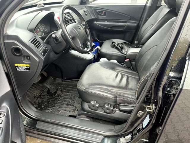 Хендай Туксон 2006 в Софиевке на Automoto.ua Зеленый Хендай Туксон, объемом двигателя 2 л и пробегом 280 тыс. км за 4300 $, фото 3 на Automoto.ua