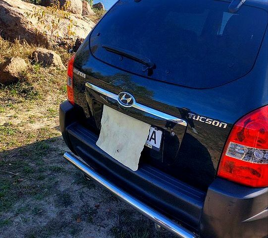 Зелений Хендай Туксон, об'ємом двигуна 2 л та пробігом 137 тис. км за 8500 $, фото 1 на Automoto.ua