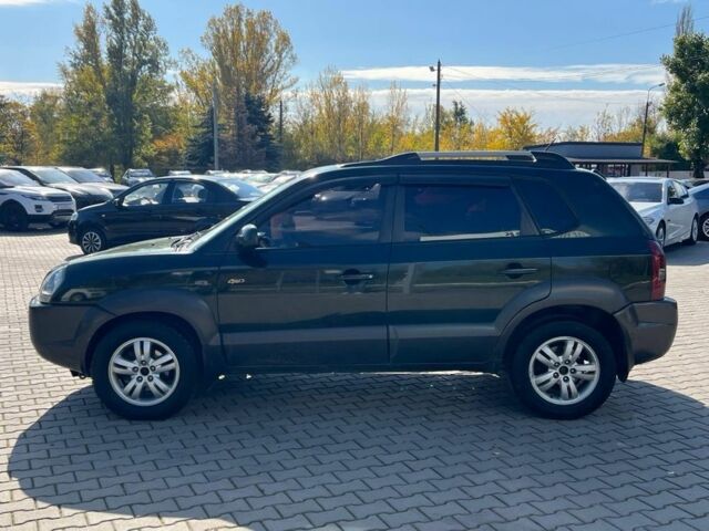 Зелений Хендай Туксон, об'ємом двигуна 2.7 л та пробігом 250 тис. км за 7900 $, фото 2 на Automoto.ua