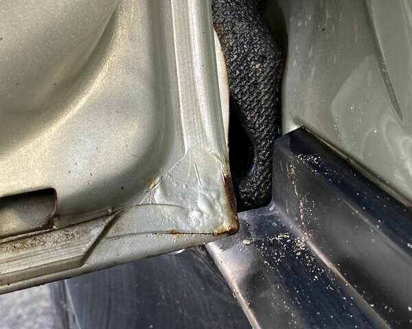 Зелений Хендай Туксон, об'ємом двигуна 1.98 л та пробігом 330 тис. км за 7000 $, фото 32 на Automoto.ua