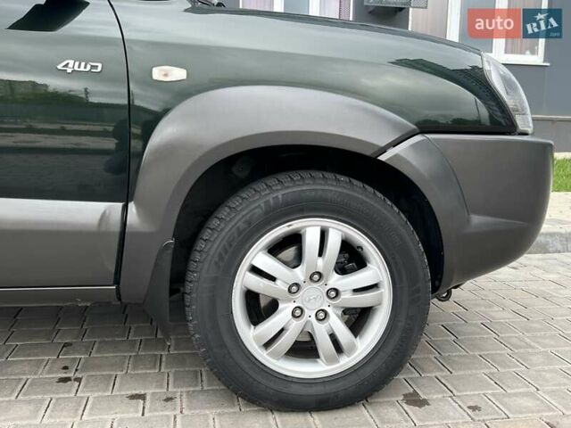 Зеленый Хендай Туксон, объемом двигателя 2 л и пробегом 82 тыс. км за 9950 $, фото 33 на Automoto.ua