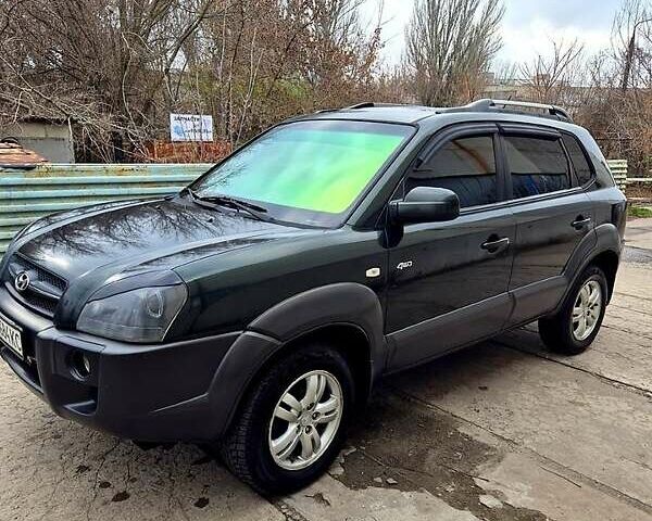Зелений Хендай Туксон, об'ємом двигуна 2 л та пробігом 276 тис. км за 9000 $, фото 4 на Automoto.ua