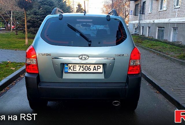 Зелений Хендай Туксон, об'ємом двигуна 2 л та пробігом 227 тис. км за 7800 $, фото 3 на Automoto.ua