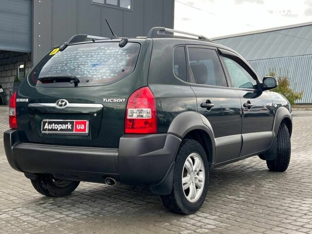 Зеленый Хендай Туксон, объемом двигателя 2 л и пробегом 223 тыс. км за 8540 $, фото 6 на Automoto.ua