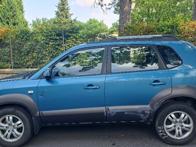 Зеленый Хендай Туксон, объемом двигателя 0 л и пробегом 250 тыс. км за 4000 $, фото 5 на Automoto.ua