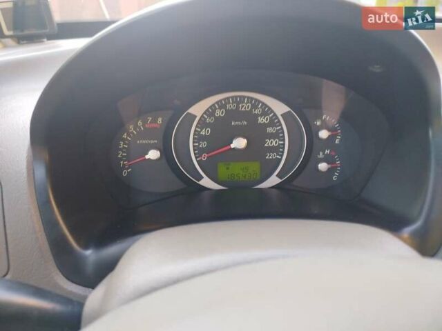 Зелений Хендай Туксон, об'ємом двигуна 1.98 л та пробігом 185 тис. км за 8100 $, фото 8 на Automoto.ua
