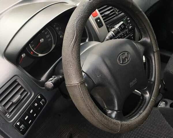 Зеленый Хендай Туксон, объемом двигателя 2 л и пробегом 223 тыс. км за 8500 $, фото 35 на Automoto.ua