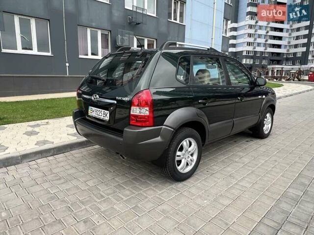 Зеленый Хендай Туксон, объемом двигателя 2 л и пробегом 82 тыс. км за 9950 $, фото 48 на Automoto.ua