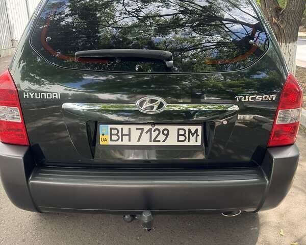 Хендай Туксон 2007 в Измаиле на Automoto.ua Зеленый Хендай Туксон, объемом двигателя 1.98 л и пробегом 124 тыс. км за 8700 $, фото 9 на Automoto.ua