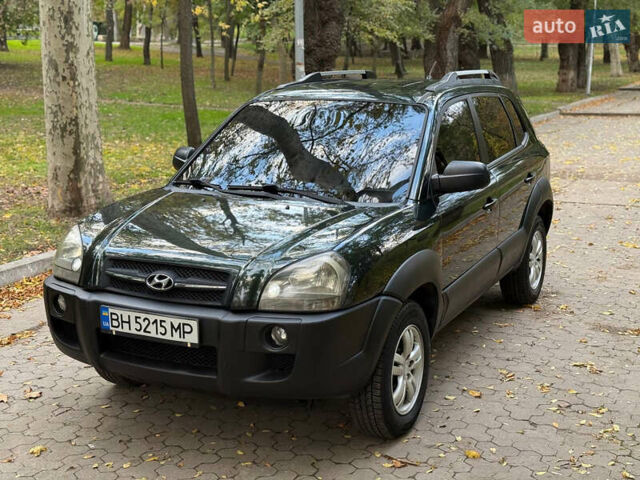 Хендай Туксон 2007 в Одессе на Automoto.ua Зеленый Хендай Туксон, объемом двигателя 1.98 л и пробегом 180 тыс. км за 6700 $, фото 1 на Automoto.ua