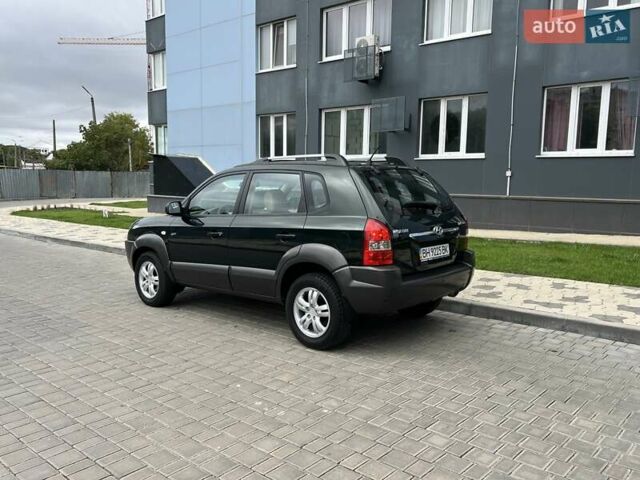Зеленый Хендай Туксон, объемом двигателя 2 л и пробегом 82 тыс. км за 9950 $, фото 7 на Automoto.ua
