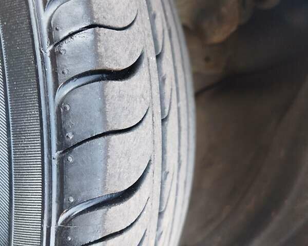 Зелений Хендай Туксон, об'ємом двигуна 1.98 л та пробігом 185 тис. км за 8100 $, фото 12 на Automoto.ua