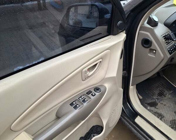 Зелений Хендай Туксон, об'ємом двигуна 1.98 л та пробігом 280 тис. км за 8500 $, фото 8 на Automoto.ua