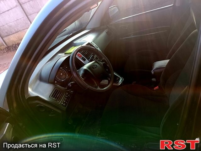 Хендай Туксон 2007 в Сумах на Automoto.ua Зеленый Хендай Туксон, объемом двигателя 2 л и пробегом 250 тыс. км за 6200 $, фото 8 на Automoto.ua