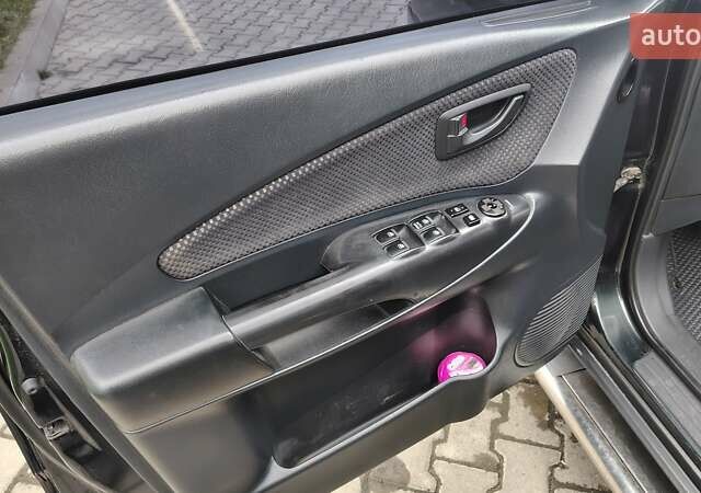 Зелений Хендай Туксон, об'ємом двигуна 1.98 л та пробігом 245 тис. км за 7800 $, фото 27 на Automoto.ua