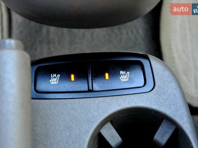 Зеленый Хендай Туксон, объемом двигателя 1.98 л и пробегом 245 тыс. км за 7200 $, фото 29 на Automoto.ua