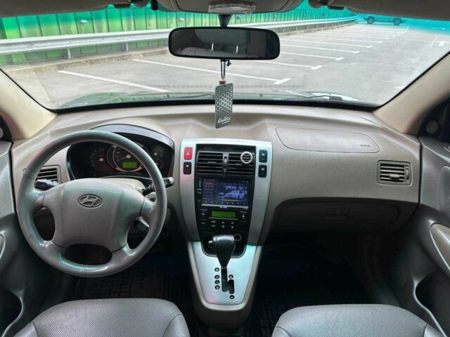 Зелений Хендай Туксон, об'ємом двигуна 0 л та пробігом 214 тис. км за 7990 $, фото 12 на Automoto.ua