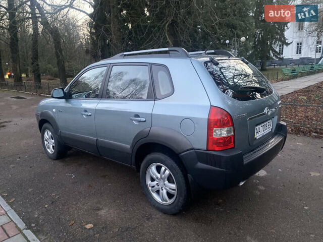Зеленый Хендай Туксон, объемом двигателя 2 л и пробегом 223 тыс. км за 7950 $, фото 9 на Automoto.ua