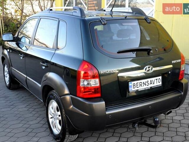 Зеленый Хендай Туксон, объемом двигателя 1.98 л и пробегом 245 тыс. км за 7200 $, фото 11 на Automoto.ua