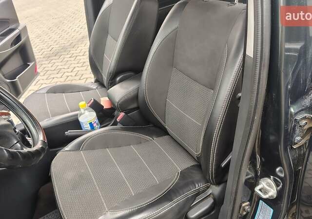 Зелений Хендай Туксон, об'ємом двигуна 1.98 л та пробігом 245 тис. км за 7800 $, фото 28 на Automoto.ua