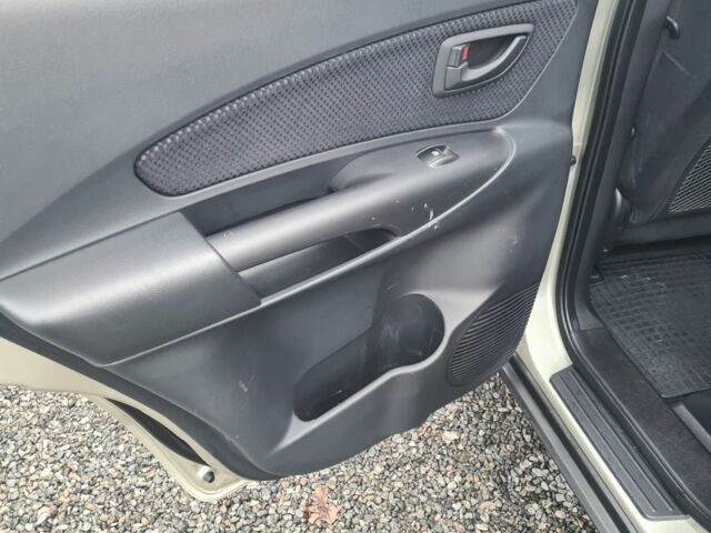 Зелений Хендай Туксон, об'ємом двигуна 2 л та пробігом 149 тис. км за 9900 $, фото 12 на Automoto.ua