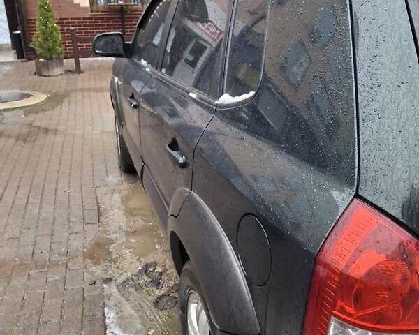 Зелений Хендай Туксон, об'ємом двигуна 1.98 л та пробігом 280 тис. км за 8500 $, фото 1 на Automoto.ua