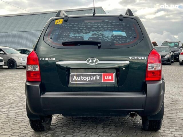 Зеленый Хендай Туксон, объемом двигателя 2 л и пробегом 223 тыс. км за 8540 $, фото 7 на Automoto.ua